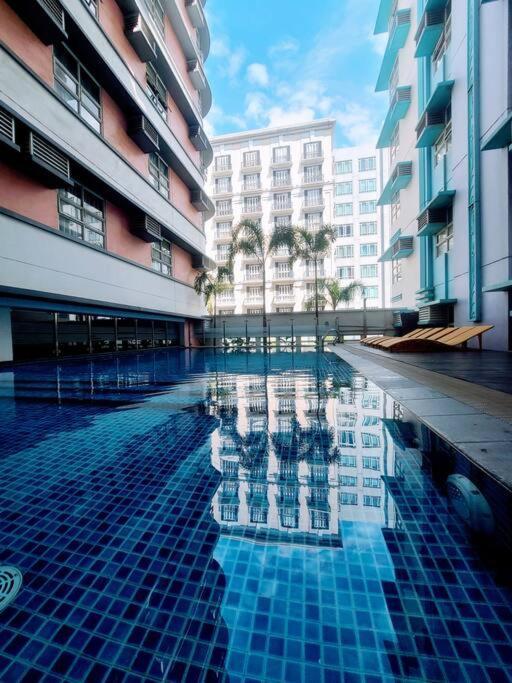House Of B&Y At 101 Newport Across Naia T3 Apartamento Manila Exterior foto